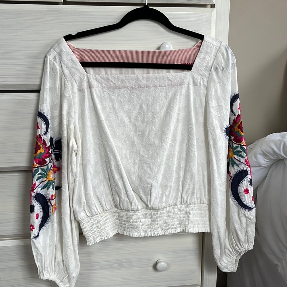 Anthropologie white blouse long sleeve size Medium